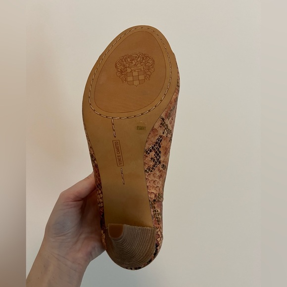 Vince Camuto Allanna Pink Snakeskin Size 9.5 Peeptoe Heels - Picture 8 of 10